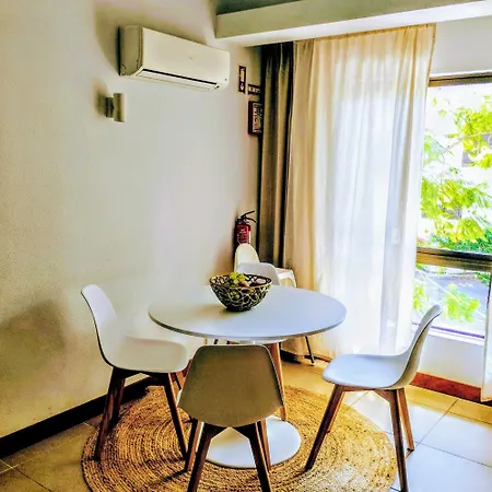 1- Bedroom Flat In Near The アパート